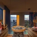 Elegant Seaview Penthouse 3br Ensuite Luxury Retreat With Sauna And Free Parking Таллин
