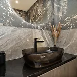 Elegant Seaview Penthouse 3br Ensuite Luxury Retreat With Sauna And Free Parking Таллин