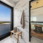 Apartment Elegant Seaview Penthouse 3br Ensuite Luxury Retreat With Sauna And Free Parking Tallinn