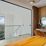 Апартаменты Elegant Seaview Penthouse 3br Ensuite Luxury Retreat With Sauna And Free Parking *