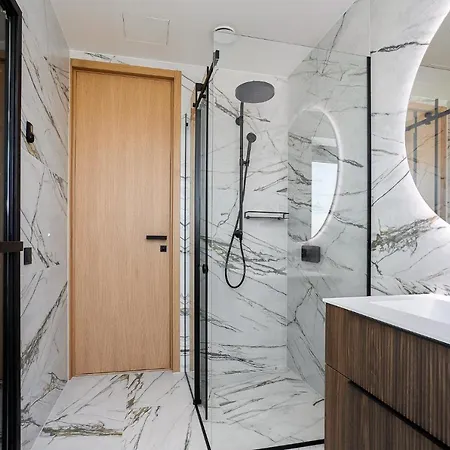 Apartament Elegant Seaview Penthouse 3br Ensuite Luxury Retreat With Sauna And Free Parking Tallin