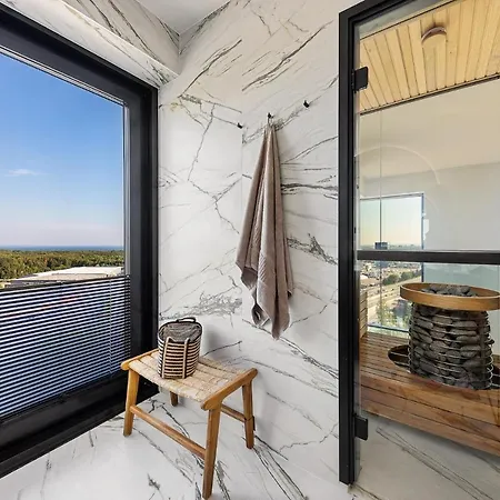 Apartamento Elegant Seaview Penthouse 3br Ensuite Luxury Retreat With Sauna And Free Parking Tallin