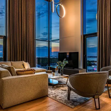 Elegant Seaview Penthouse 3br Ensuite Luxury Retreat With Sauna And Free Parking 탈린