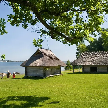 Elegant Seaview Penthouse 3br Ensuite Luxury Retreat With Sauna And Free Parking * Таллин