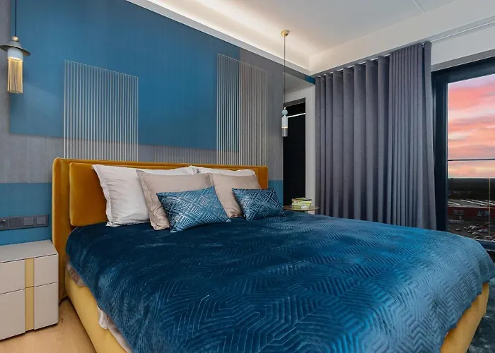 Elegant Seaview Penthouse 3br Ensuite Luxury Retreat With Sauna And Free Parking Reval