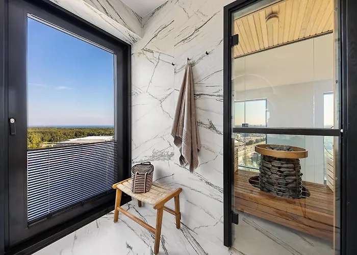 Appartamento Elegant Seaview Penthouse 3br Ensuite Luxury Retreat With Sauna And Free Parking Reval