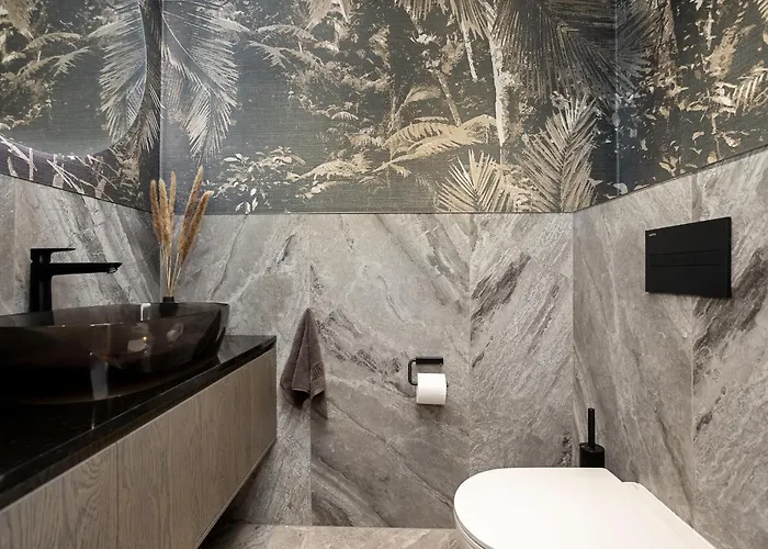 Elegant Seaview Penthouse 3br Ensuite Luxury Retreat With Sauna And Free Parking アパート *