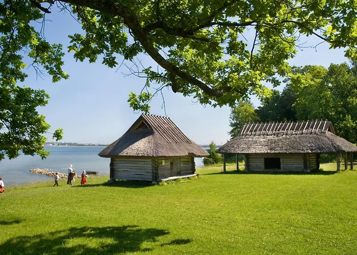 Elegant Seaview Penthouse 3br Ensuite Luxury Retreat With Sauna And Free Parking * タリン