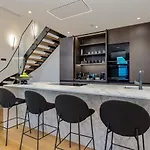 Daire Elegant Seaview Penthouse 3br Ensuite Luxury Retreat With Sauna And Free Parking Tallinn