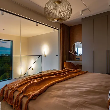 Elegant Seaview Penthouse 3br Ensuite Luxury Retreat With Sauna And Free Parking Διαμέρισμα