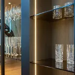 Apartament Elegant Seaview Penthouse 3br Ensuite Luxury Retreat With Sauna And Free Parking