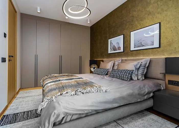 Appartement Elegant Seaview Penthouse 3br Ensuite Luxury Retreat With Sauna And Free Parking Tallinn