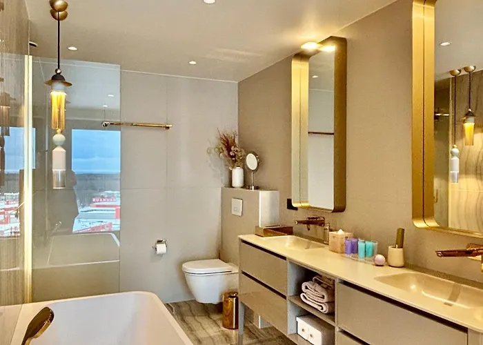 Elegant Seaview Penthouse 3br Ensuite Luxury Retreat With Sauna And Free Parking * Tallinn